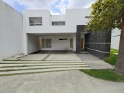 CASA EN RENTA EN EL PEDREGAL 2DA SECCIÓN