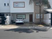 Casa en Renta en el Refugio, a pie de calle 3 recamaras...