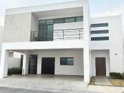 Casa en renta en El Yerbaniz, Santiago, Nuevo León