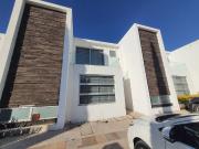 Casa en Renta en Fracc. Nura, sobre siglo XXI a 5 min de...