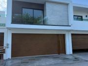 CASA EN RENTA EN FRACC. STANZA TORRALBA