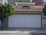 CASA EN RENTA EN FRACCIONAMIENTO LAURELES