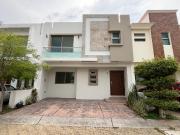 Casa en renta en Fraccionamiento Los Almendros, Zapopan