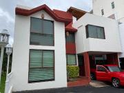 Casa en renta en fraccionamiento privado en Las Américas