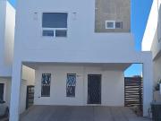 CASA EN RENTA EN FRACCIONAMIENTO SARATOGA