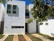 ¡CASA EN RENTA EN HABITARE!