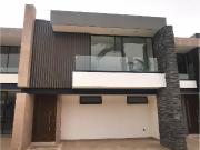 Casa EN RENTA en Portavedra Residencial salida a Lagos,...