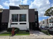 Casa en RENTA EN IDILICA SERRATON ZINACANTEPEC