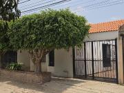 Casa en renta de una planta cerca de caseta cervera gto....