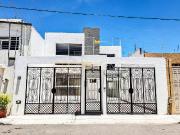 ¡Casa en renta en Jardines de la Hacienda!