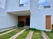 CASA EN RENTA EN JARDINES DE SANTA FE