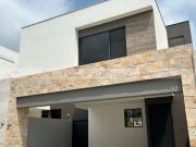 Casa en renta en Jardines de Santiago, Nuevo León