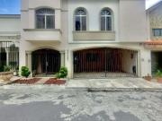 Casa en Renta en Jardines del Paseo, Monterrey, Nuevo León