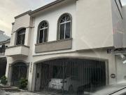 Casa en renta en Jardines del Paseo, Monterrey, Nuevo León