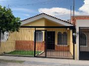 Casa en renta en Jardines del Valle — Una sola planta, 3...