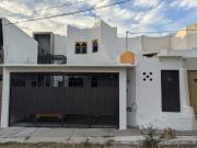 Casa en renta en Jardines Vista Hermosa, Colima