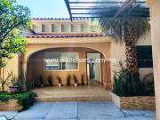 CASA EN RENTA EN JURICA