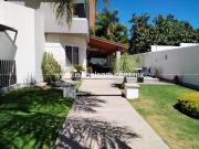 CASA EN RENTA EN JURICA