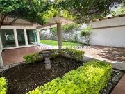 CASA EN RENTA EN JURICA
