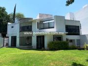 CASA EN RENTA EN JURICA