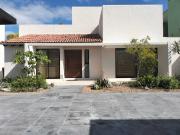 Casa en renta en Juriquilla San Francisco de 1 nivel,...