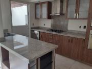 casa en renta en juriquilla santa fe, 3recs, a/c, sala...