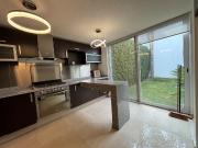 Casa en renta en Juriquilla Santa Fe con 3 recámaras y...