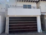 Casa en renta en La Campiña BR56