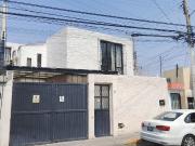 CASA EN RENTA EN LA COLONIA LAS ROSAS