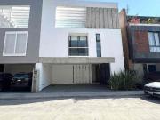 Casa en renta en la Lateral de La Recta a Cholula de 4...