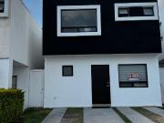 CASA EN RENTA EN LA PALMA RESIDENCIAL EL REFUGIO $16,000.00