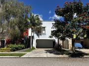 casa en renta en la privada las fincas