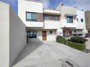 CASA EN RENTA EN LA VISTA