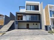 CASA EN RENTA EN LEÓN, ZONA DORADA