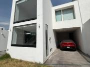 Casa en renta en Lomas Cascatta Parque Zacatecas