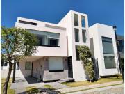 Renta de casa en Lomas de Angelópolis, Parque Zacatecas