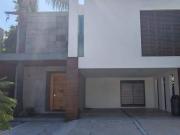 CASA EN RENTA EN LOMAS DE ANGELOPOLIS PUEBLA