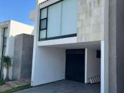 Casa en renta en Lomas de Angelópolis, San Andrés...