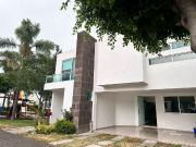 Casa en renta en Lomas de Angelópolis, San Andrés...