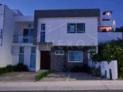 CASA EN RENTA EN LOMAS DE JURIQUILLA, QRO. CERCA DE LA UVM CASA EN RENTA EN LOMAS DE JURIQUILLA, QRO. CERCA DE LA UVM