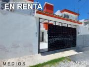 Casa en renta en Lomas de la Carcaña, San Pedro Cholula,...