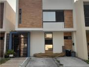 Casa en renta en Lomas de la Rioja, Alvarado, Veracruz...