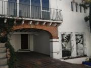 CASA EN RENTA EN LOMAS DE TECAMACHALCO EN CERRADA