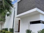 Casa en renta en Lomas del Predregal, San Luis Potosí,...