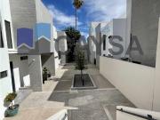 CASA EN RENTA en Lomas del Santuario nueva