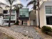 Casa en renta en Lomas Gran Jardín recien remodelada