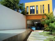 Casa en renta en Mérida Centro amueblada con piscina