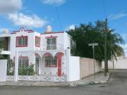 CASA EN RENTA EN MERIDA F 11138, 2 REC. COL. PINOS...