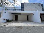 Casa en renta en Mérida, Montebello, Mérida, Yucatán,...
