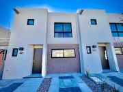 CASA EN RENTA EN MESETA